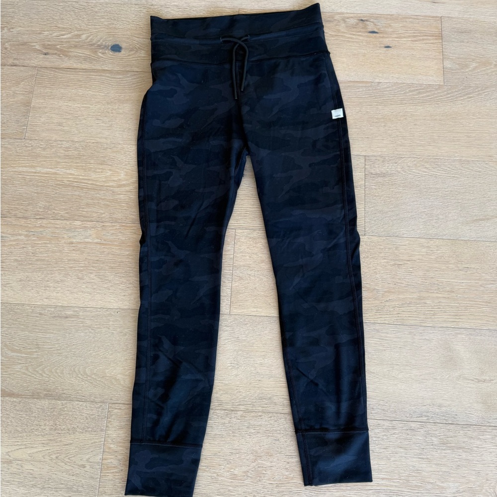 Vuori Black Camouflage Leggings